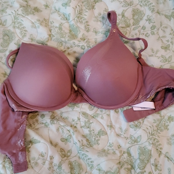 2 Bras - Picture 2 of 10